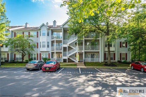 Condo For Sale - 14 Sheffield Court<br/> Middlesex County, North Brunswick, NJ 08902