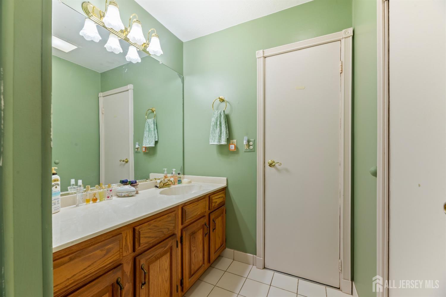 40 Seneca Road, Old Bridge, New Jersey image 22