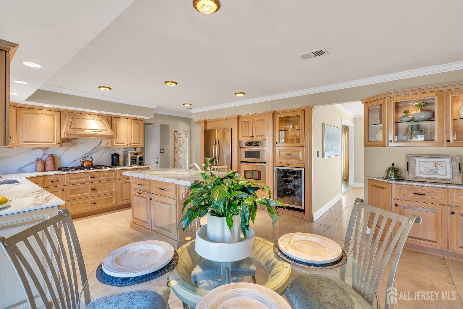 44 Ivanhoe Drive, Manalapan, New Jersey image 20