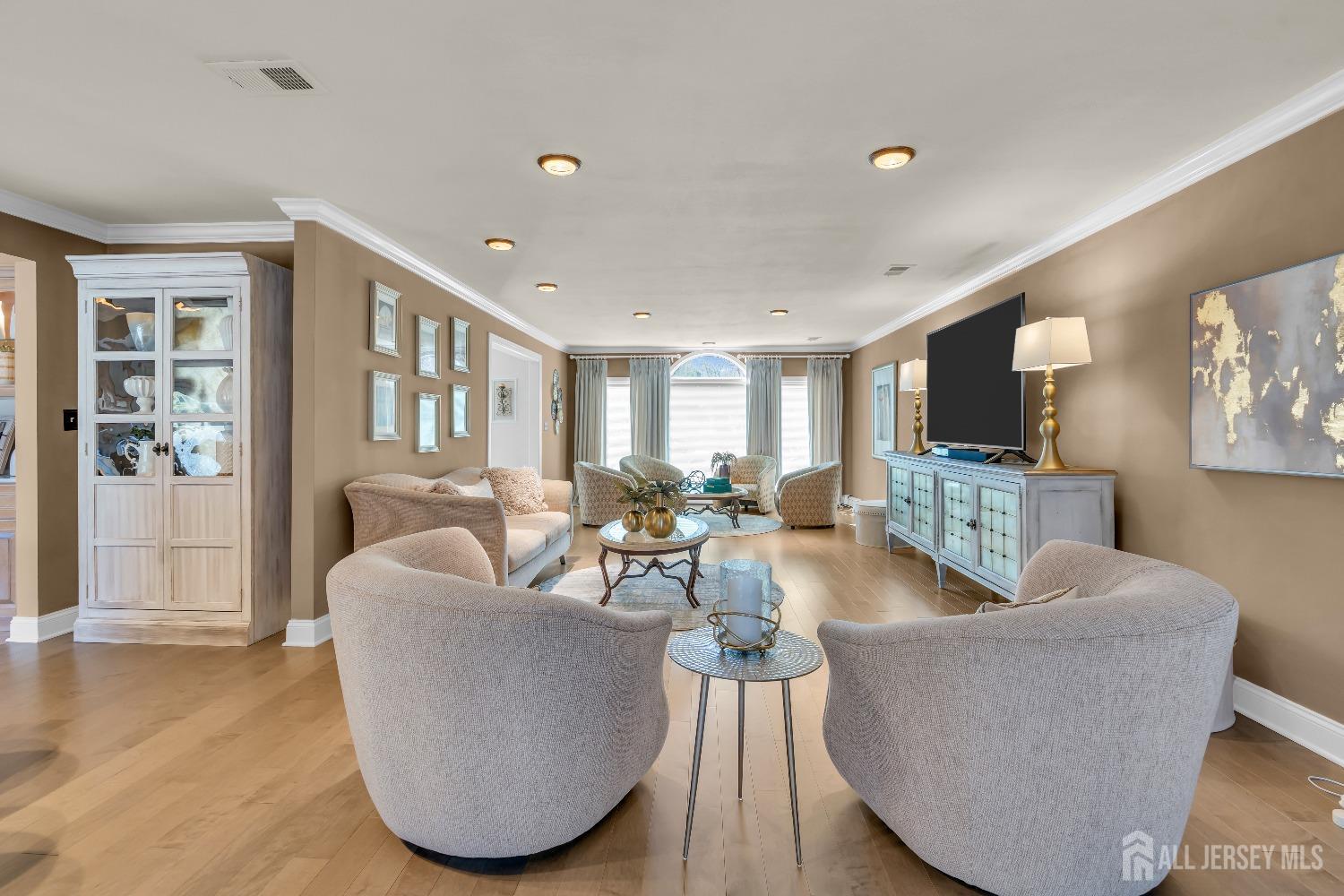 44 Ivanhoe Drive, Manalapan, New Jersey image 16