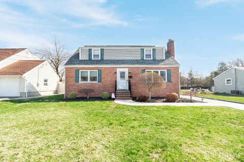 Homes For Sale - 1605 Windrew Avenue<br/> South Plainfield, NJ 07080