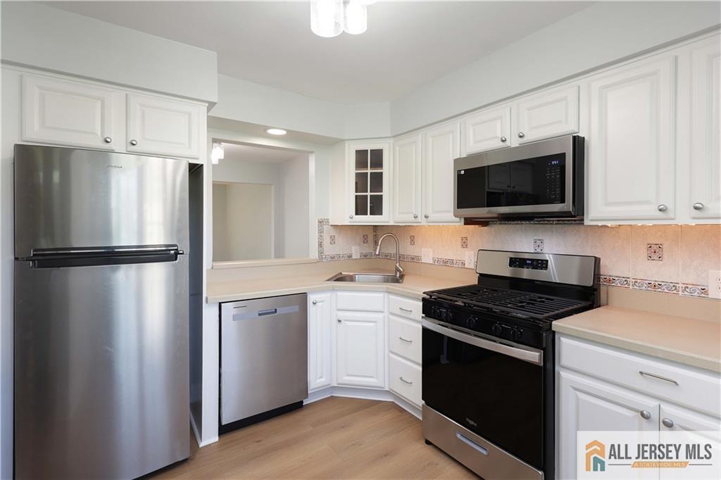416 Wallace Street #416, Edison, New Jersey image 4