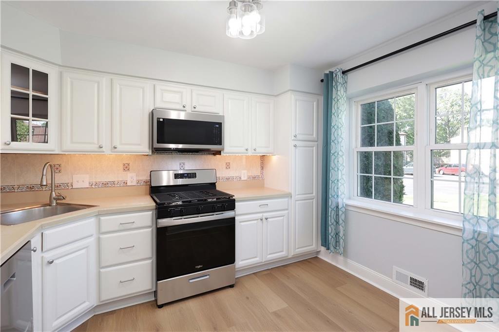 416 Wallace Street #416, Edison, New Jersey image 3