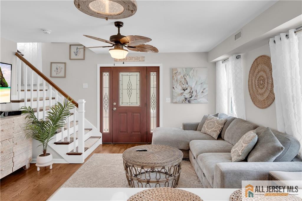 Lavallette, New Jersey, 08735, United States, 3 Bedrooms Bedrooms, ,2 BathroomsBathrooms,Residential,Active,2052125