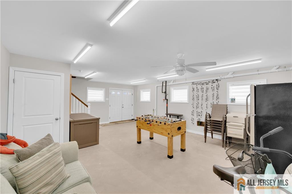 Lavallette, New Jersey, 08735, United States, 3 Bedrooms Bedrooms, ,2 BathroomsBathrooms,Residential,Active,2052125