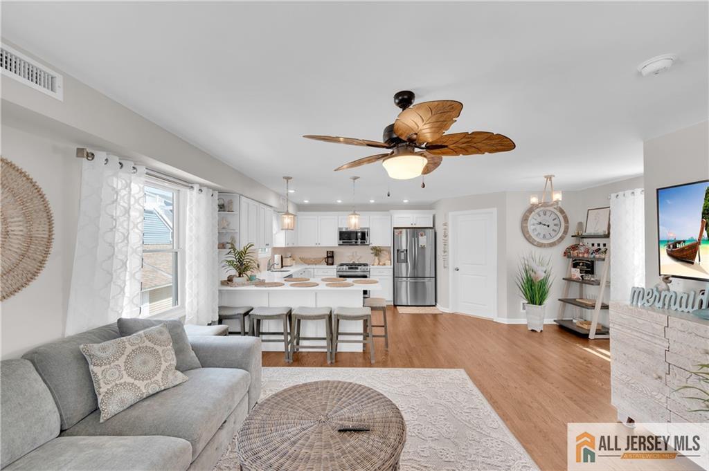 Lavallette, New Jersey, 08735, United States, 3 Bedrooms Bedrooms, ,2 BathroomsBathrooms,Residential,Active,2052125