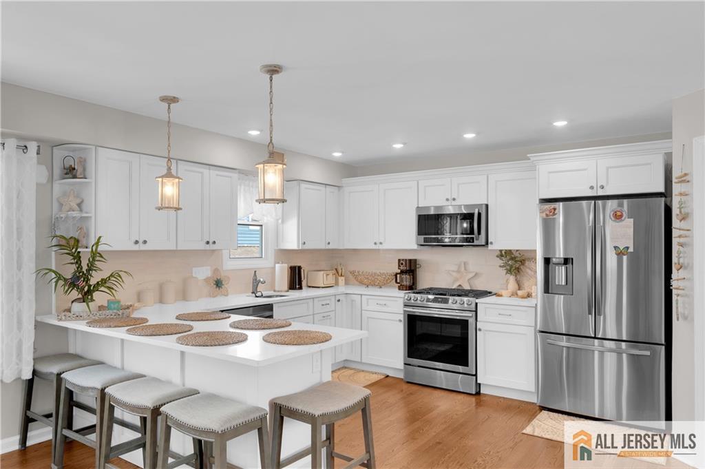 Lavallette, New Jersey, 08735, United States, 3 Bedrooms Bedrooms, ,2 BathroomsBathrooms,Residential,Active,2052125
