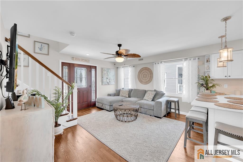 Lavallette, New Jersey, 08735, United States, 3 Bedrooms Bedrooms, ,2 BathroomsBathrooms,Residential,Active,2052125
