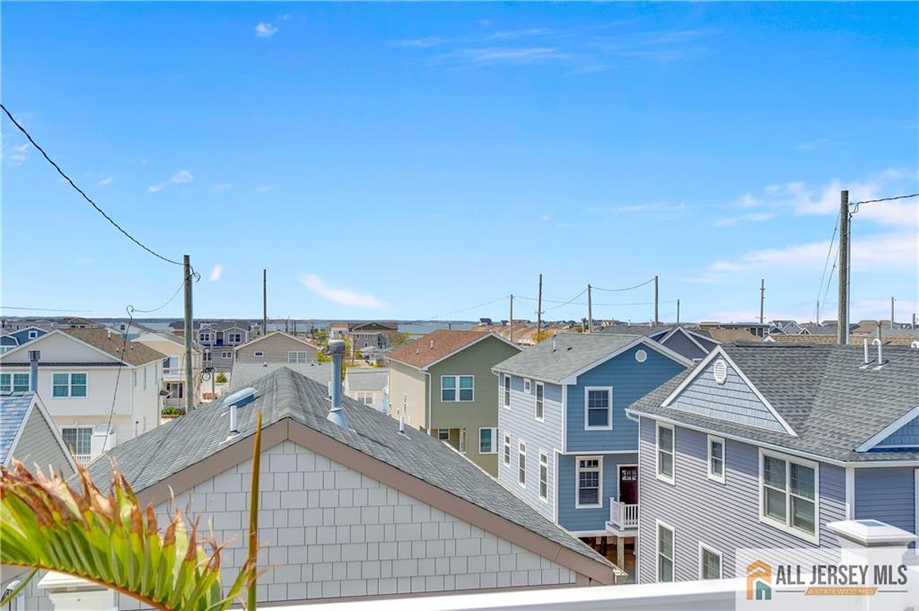 Lavallette, New Jersey, 08735, United States, 3 Bedrooms Bedrooms, ,2 BathroomsBathrooms,Residential,Active,2052125