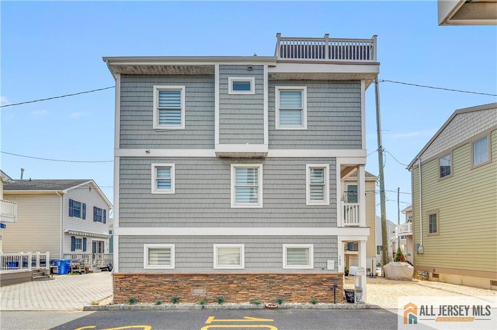 Lavallette, New Jersey, 08735, United States, 3 Bedrooms Bedrooms, ,2 BathroomsBathrooms,Residential,Active,2052125