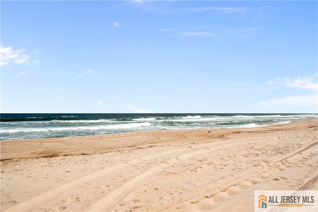 Lavallette, New Jersey, 08735, United States, 3 Bedrooms Bedrooms, ,2 BathroomsBathrooms,Residential,Active,2052125