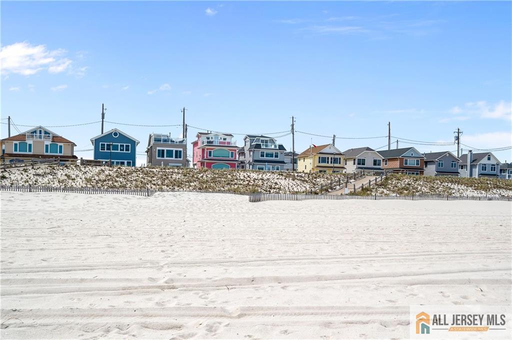 Lavallette, New Jersey, 08735, United States, 3 Bedrooms Bedrooms, ,2 BathroomsBathrooms,Residential,Active,2052125