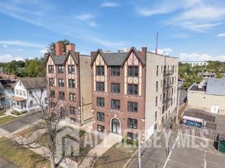 Apartment For Rent - 118 W 2 Street #17<br/> Union County, Roselle, NJ 07203