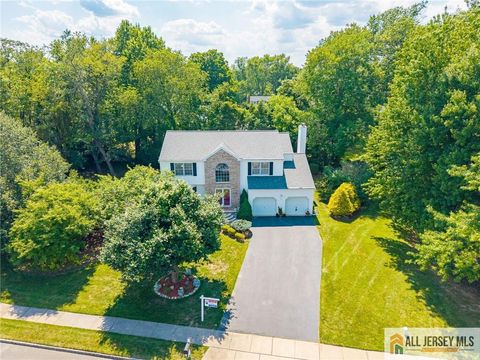 Homes For Sale - 18 Loveland Court<br/> East Windsor, NJ 08512