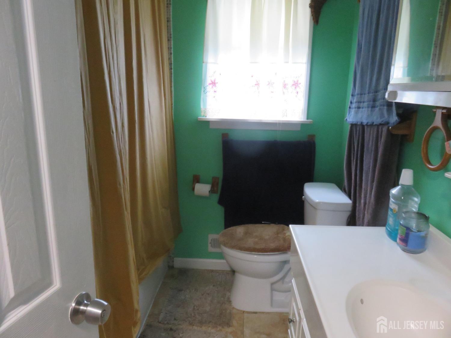 747 Catherine Street, Perth Amboy, New Jersey image 4