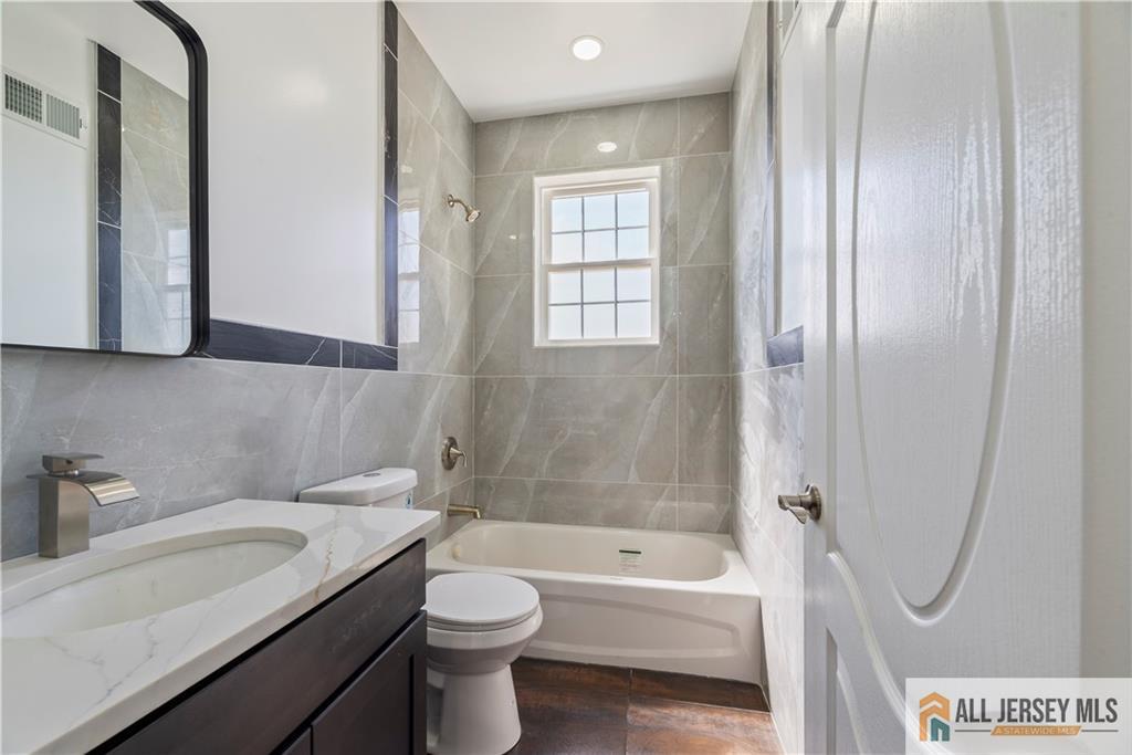 452 Raritan Boulevard, Old Bridge, New Jersey image 21