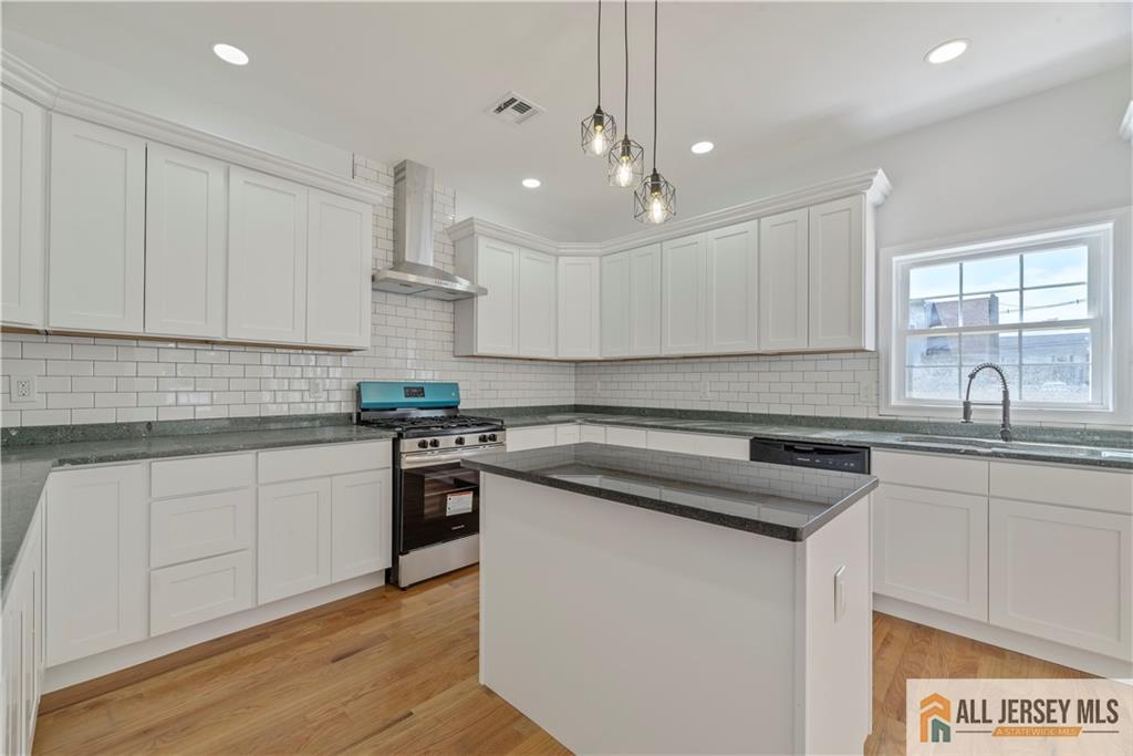 452 Raritan Boulevard, Old Bridge, New Jersey image 6