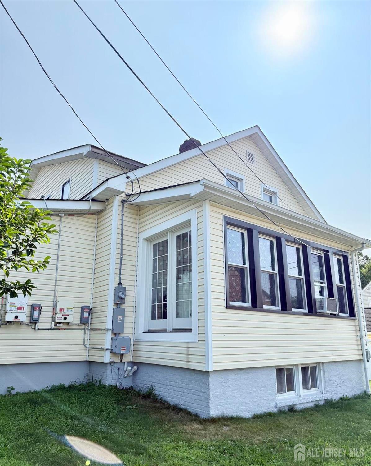 73 Laurence Parkway