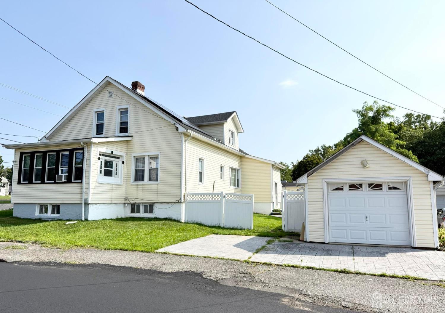 73 Laurence Parkway