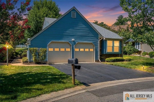 32 JOHN ADAMS CT, MONROE TOWNSHIP, NJ 08831 - Image d42a993df07a45a0db37fd25f358d0c5/2073324902