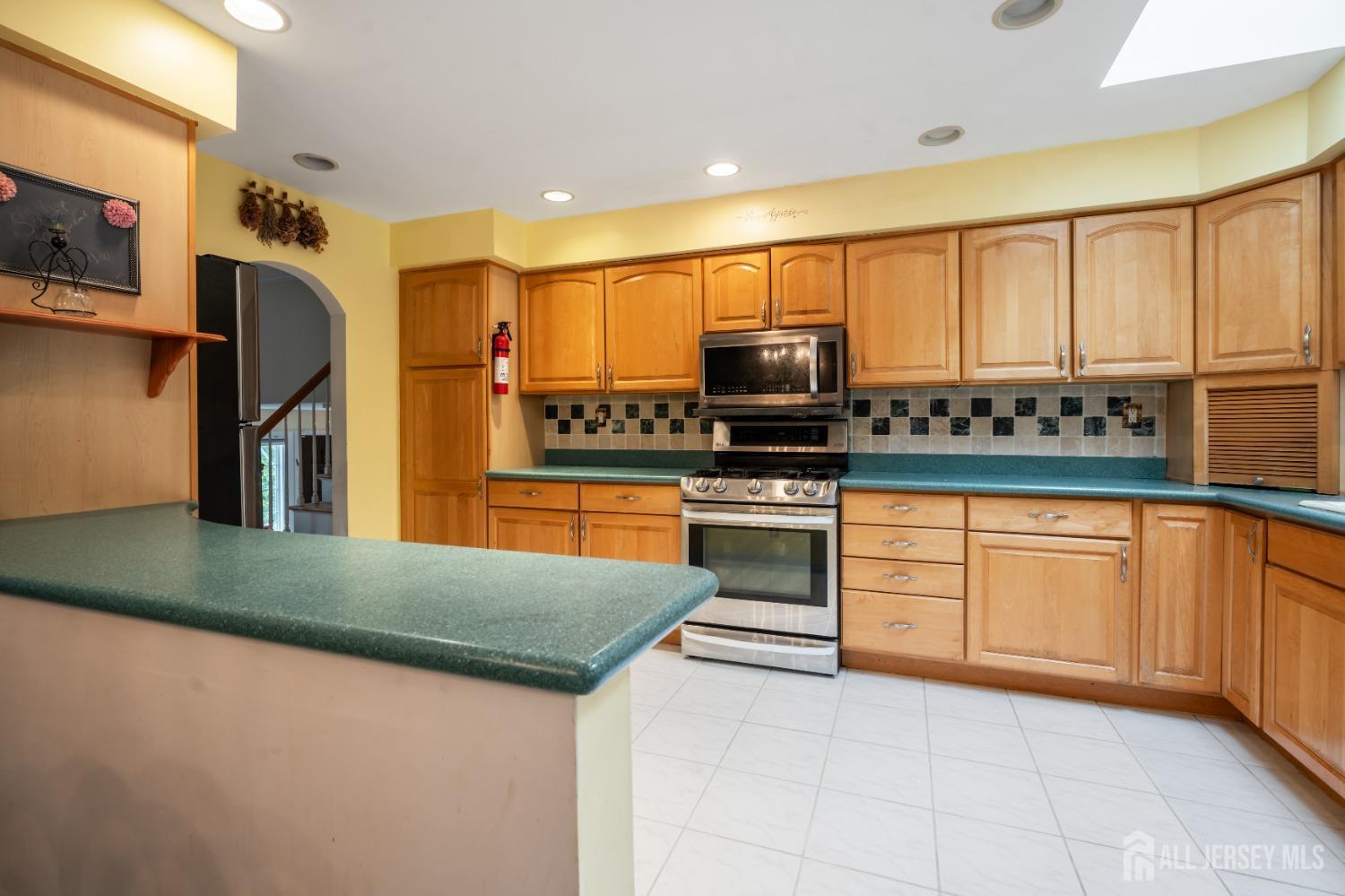 14 Sterling Court, East Brunswick, New Jersey image 6