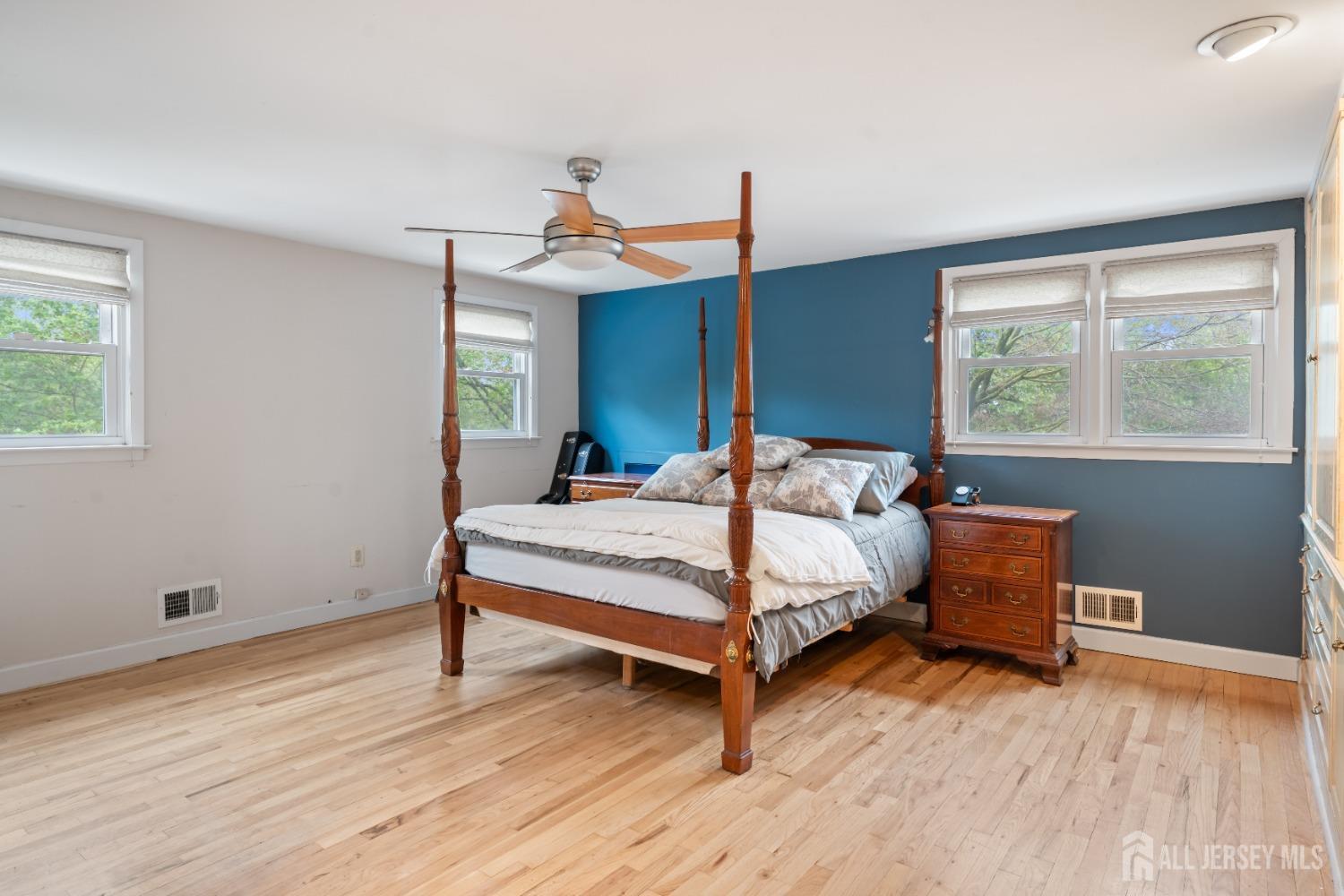 14 Sterling Court, East Brunswick, New Jersey image 7