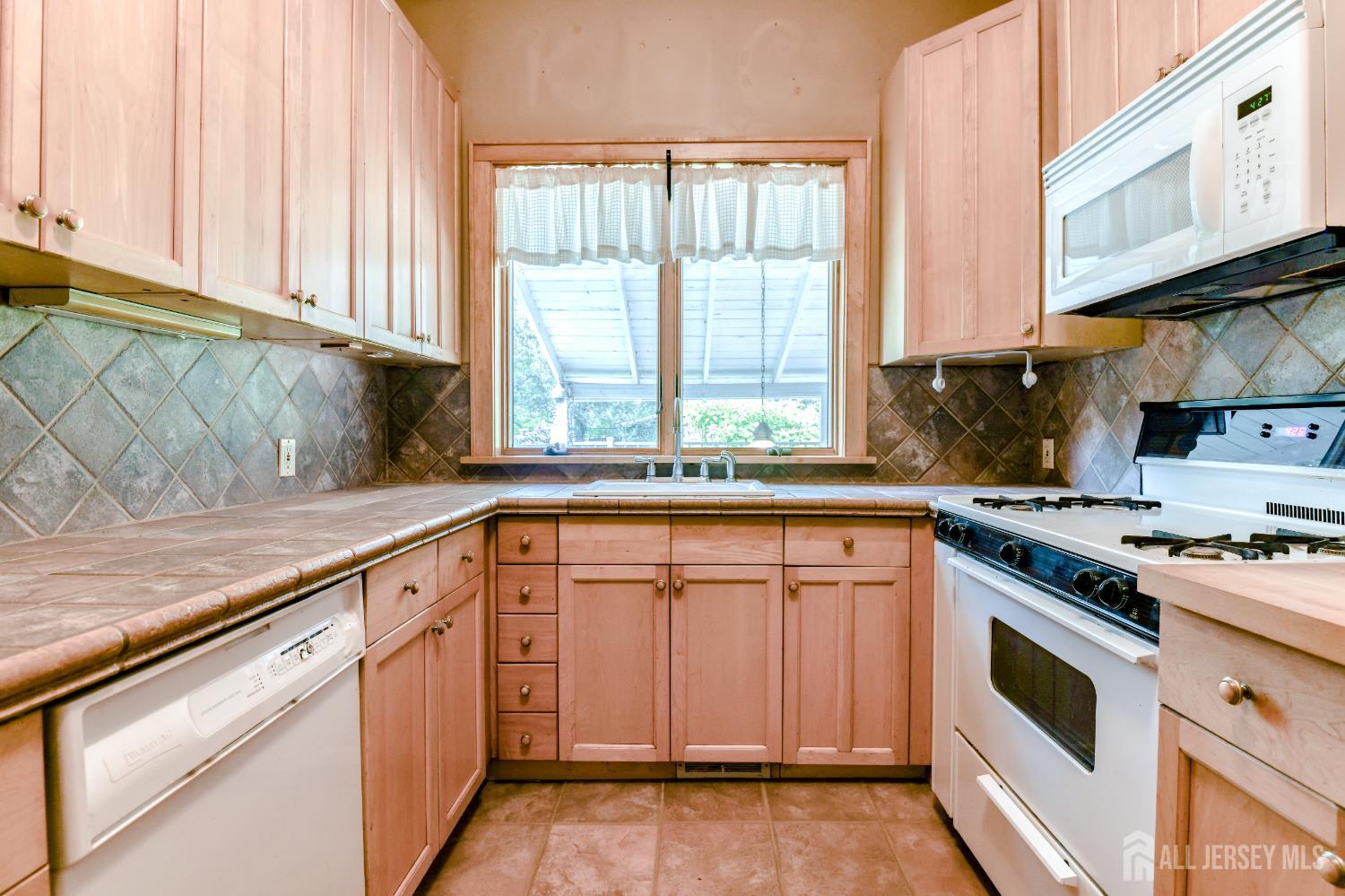 769 Chimney Rock Road, Bridgewater, New Jersey image 10