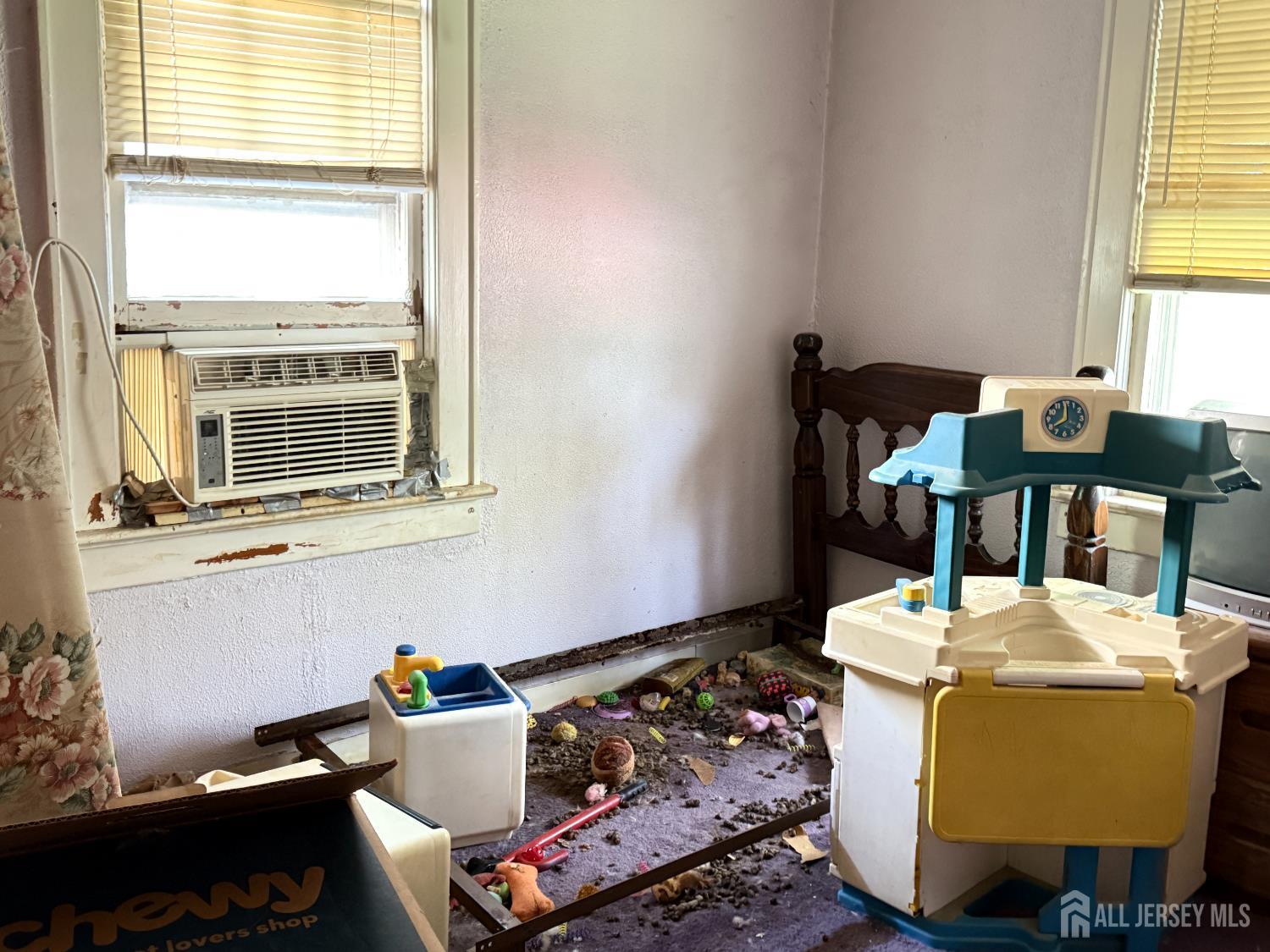 140 Temple Street, Edison, New Jersey image 11