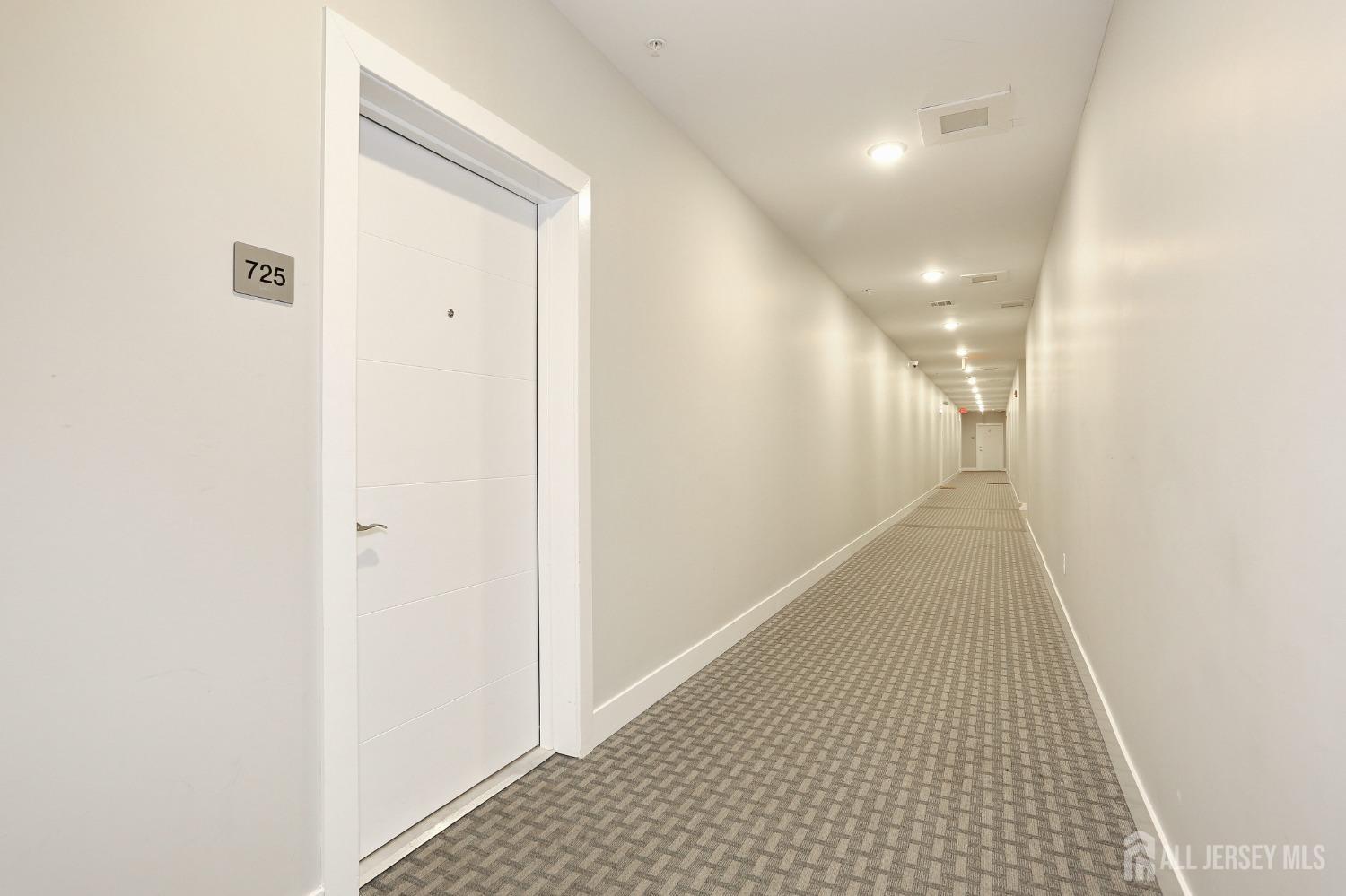 725 Lorhan Drive, Piscataway, New Jersey image 3