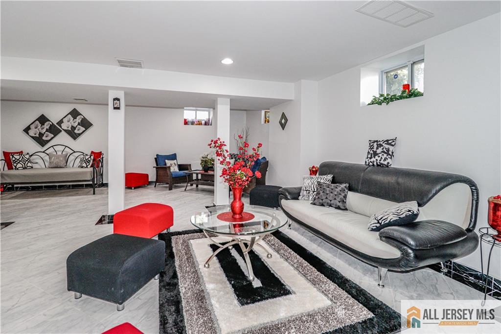 11 Markham Circle, Old Bridge, New Jersey image 39