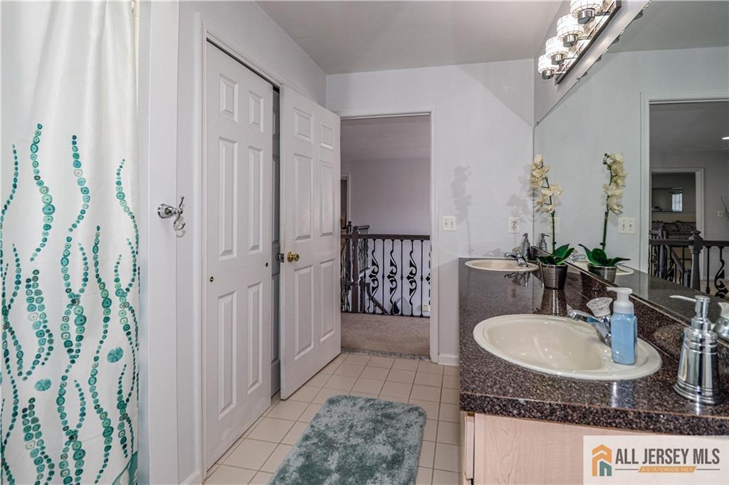 11 Markham Circle, Old Bridge, New Jersey image 34