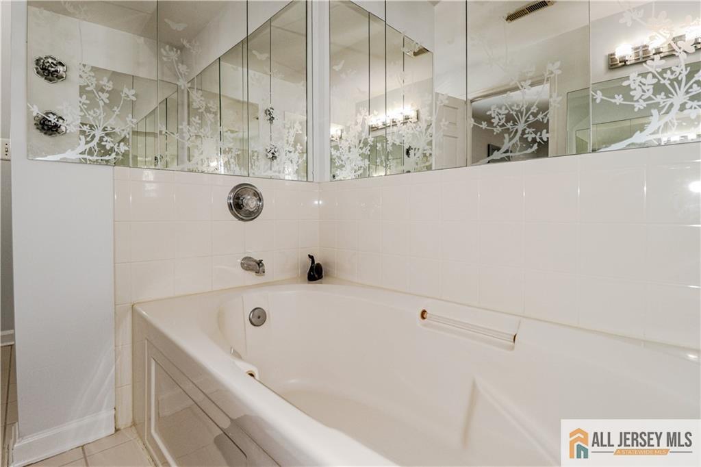 11 Markham Circle, Old Bridge, New Jersey image 22