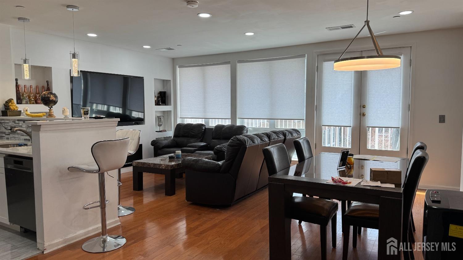 368 Rector Street #512, Perth Amboy, New Jersey image 2