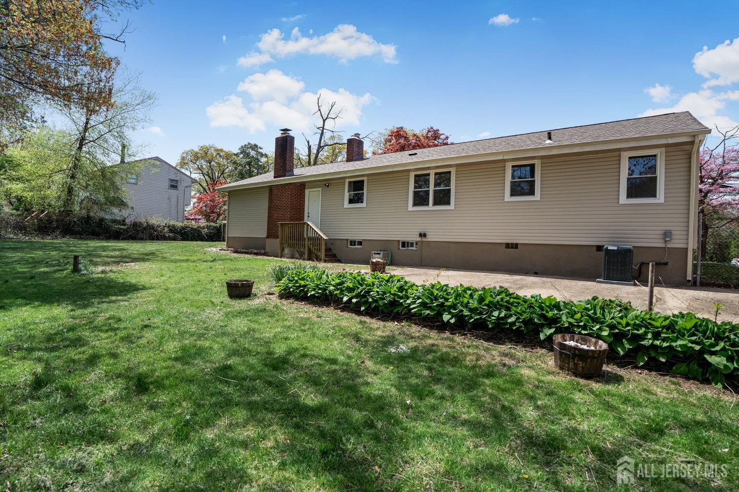 569 Holmdel Road, Hazlet, New Jersey image 25