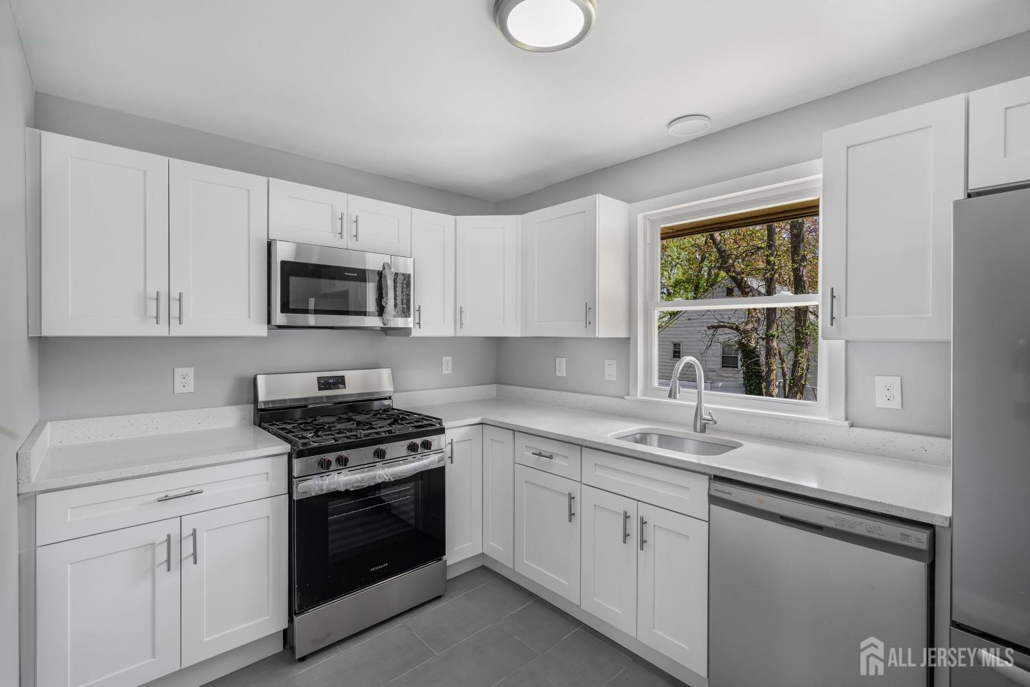 569 Holmdel Road, Hazlet, New Jersey image 9