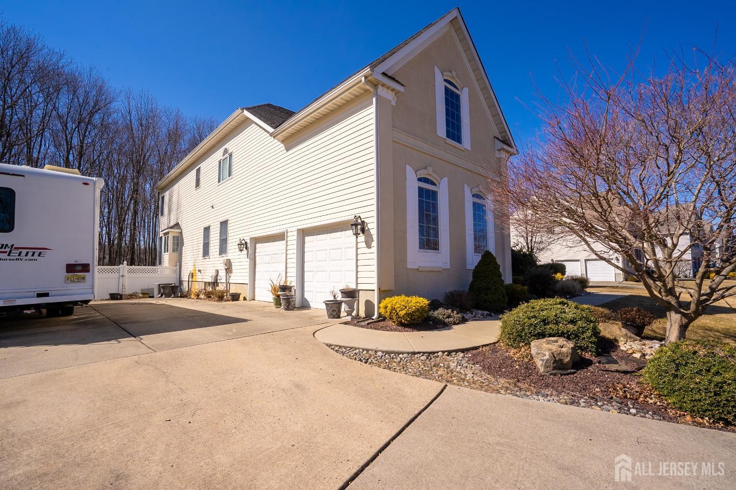 9 Stonegate Drive, Monroe Township, New Jersey image 5