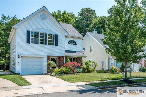 Homes For Sale - 33 Tall Oaks Court<br/> Old Bridge, NJ 08857