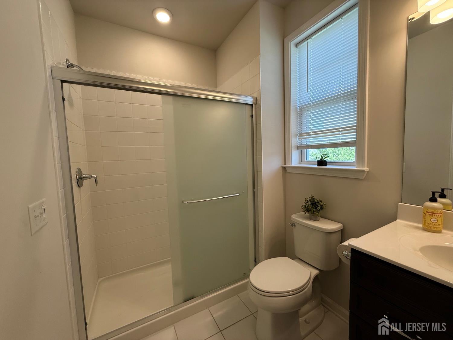 307 Dickson Court, Highland Park, New Jersey image 12