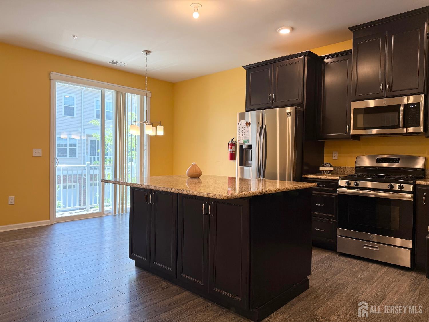 307 Dickson Court, Highland Park, New Jersey image 5