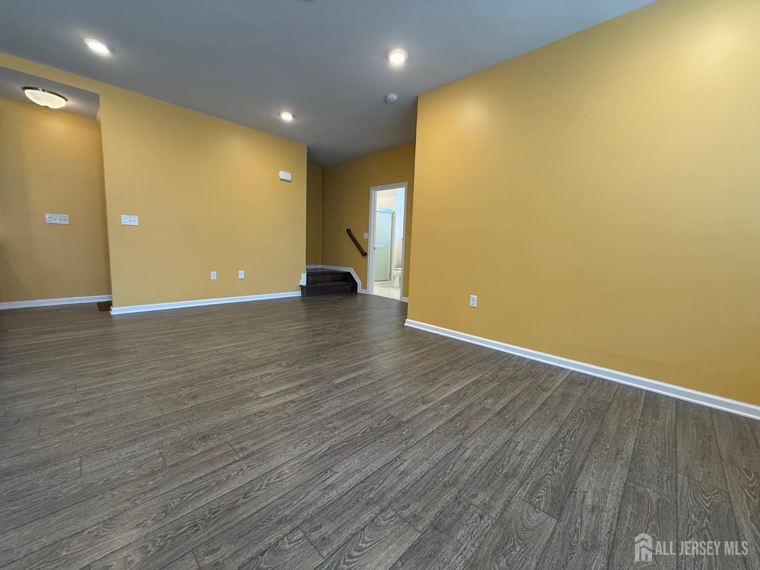 307 Dickson Court, Highland Park, New Jersey image 7