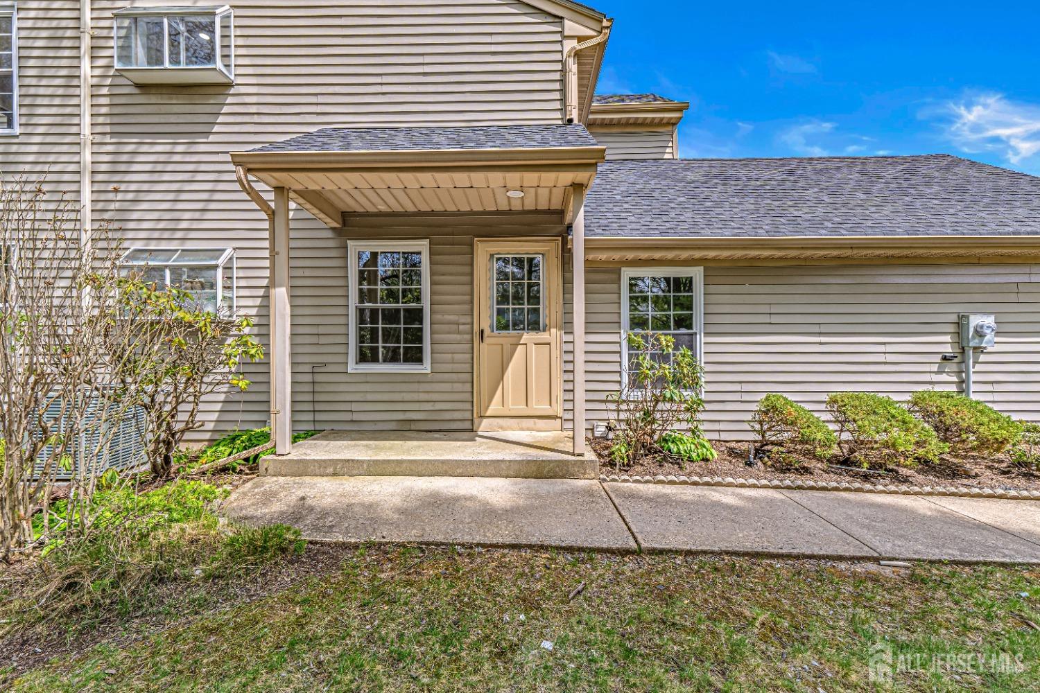 3 Bristol Court #D, Monroe Township, New Jersey image 1