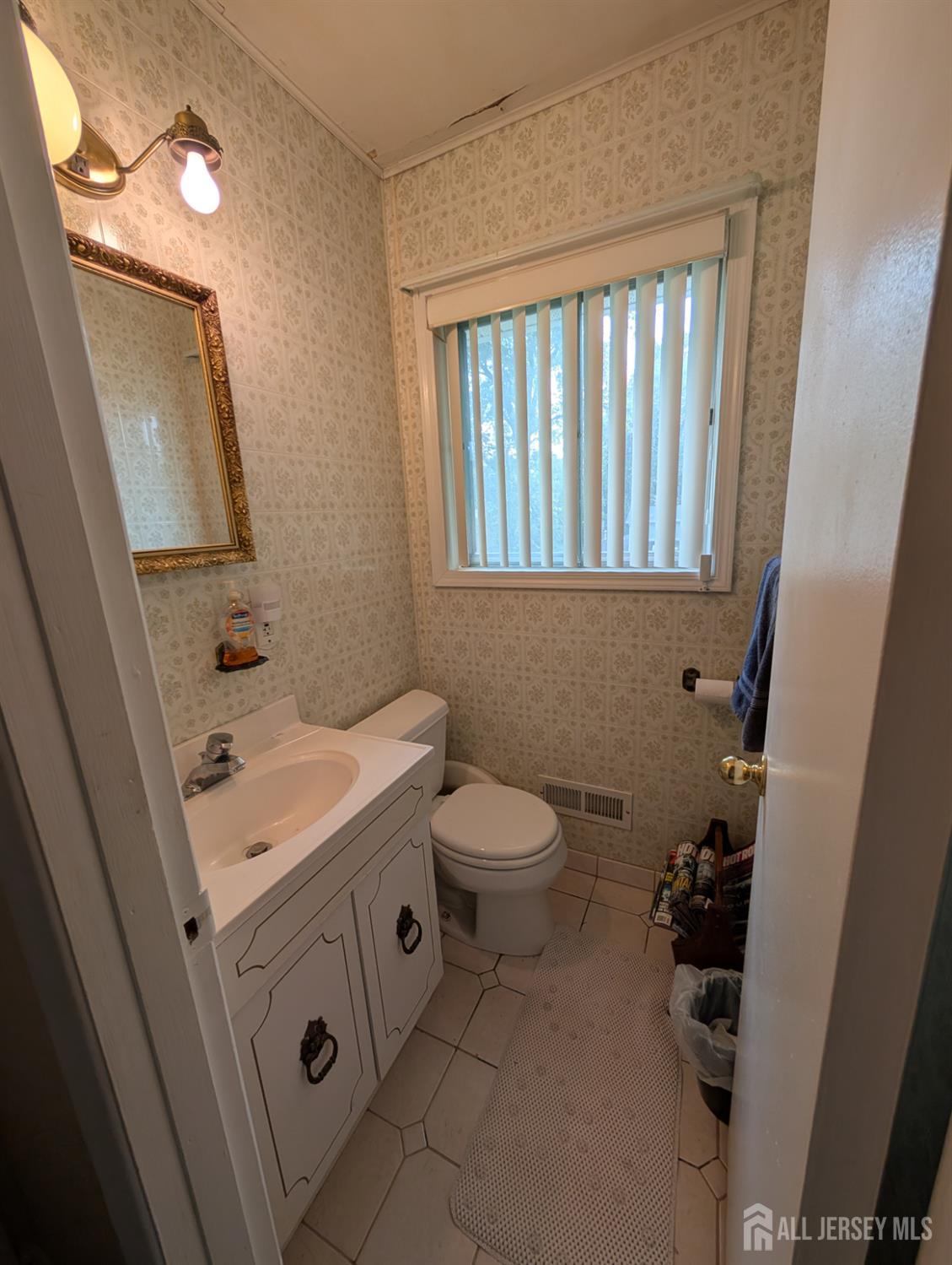 28 Tanglewood Lane, East Brunswick, New Jersey image 11