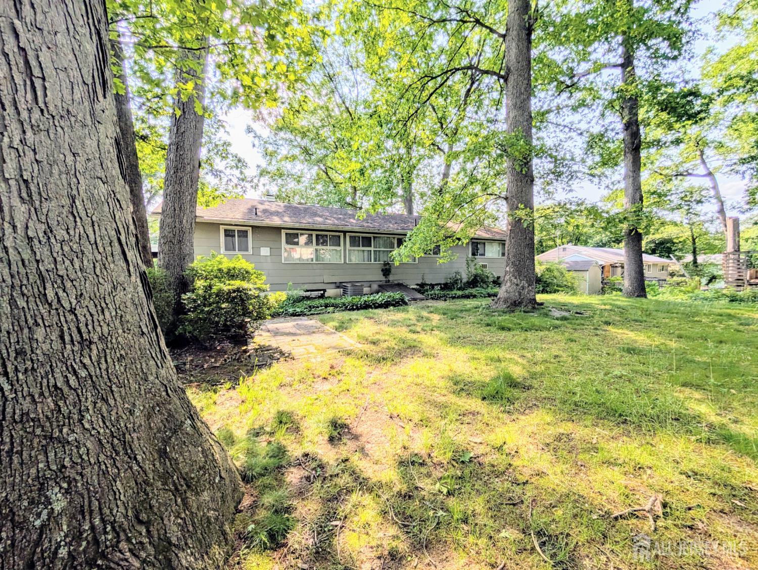 28 Tanglewood Lane, East Brunswick, New Jersey image 4