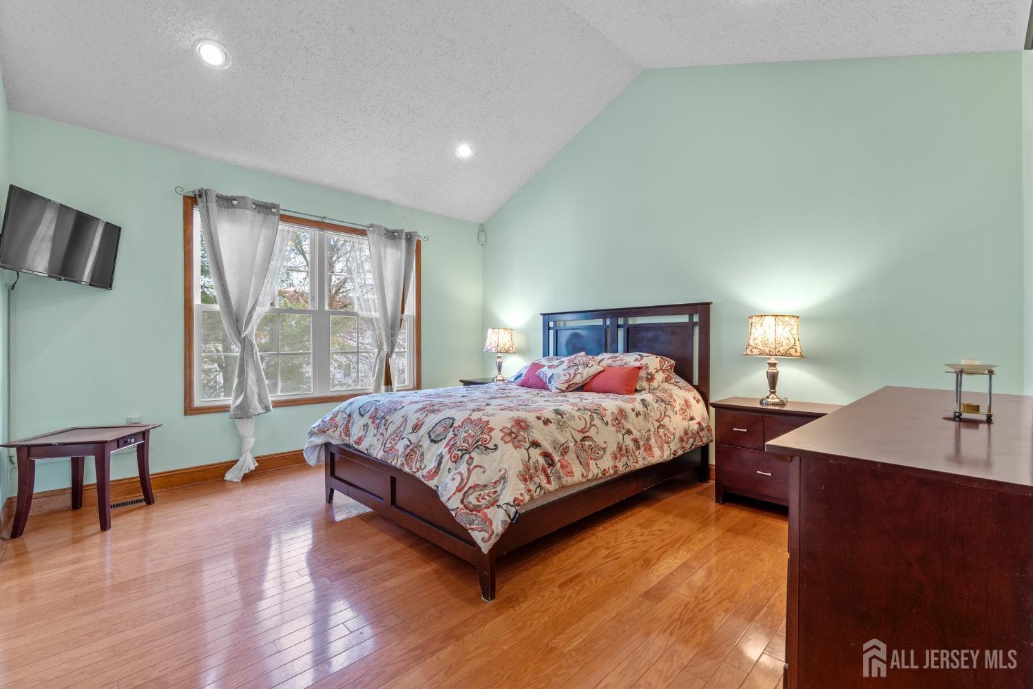 18 Tall Oaks Court, Old Bridge, New Jersey image 32