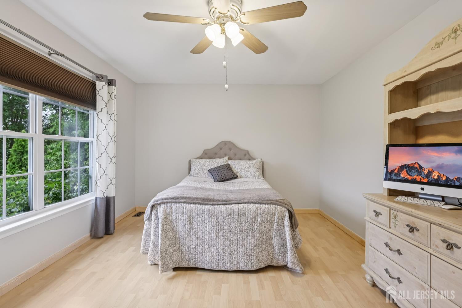 Franklin Twsp, New Jersey 08540, United States, 4 Bedrooms Bedrooms, ,4 BathroomsBathrooms,Residential,Active,162684