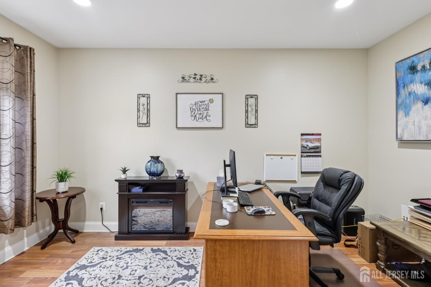 Franklin Twsp, New Jersey 08540, United States, 4 Bedrooms Bedrooms, ,4 BathroomsBathrooms,Residential,Active,162684