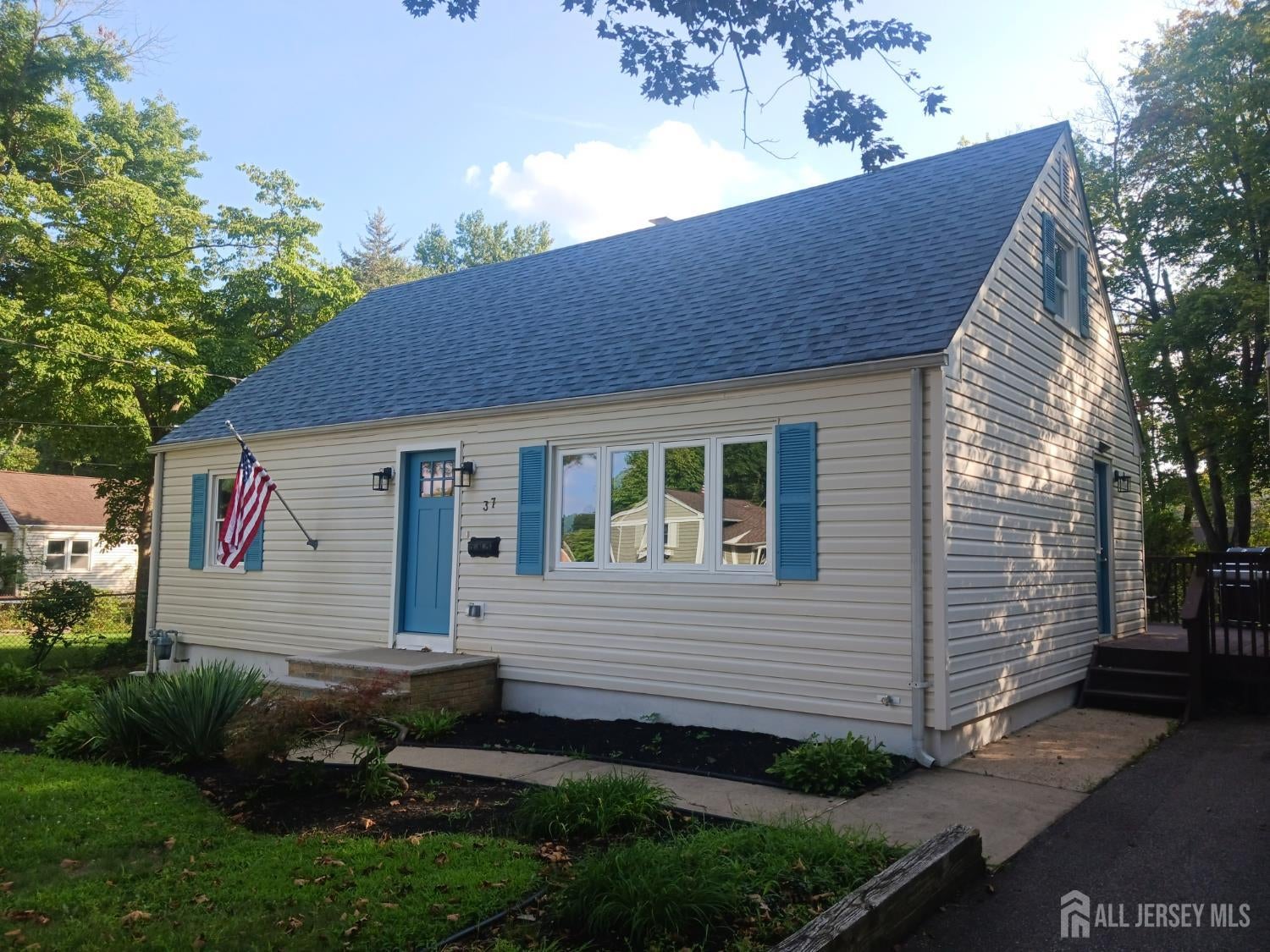 37 Harrison Avenue