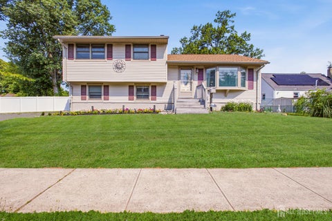 Homes For Sale - 1852 W 5th Street<br/> Piscataway, NJ 08854