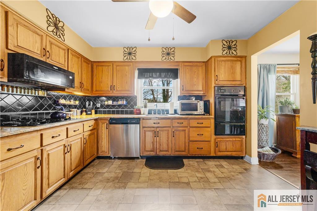 38 Evergreen Terrace, Monroe Township, New Jersey image 10