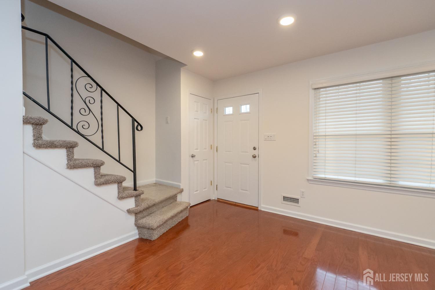 12 Quail Run #B, Jamesburg, New Jersey image 3